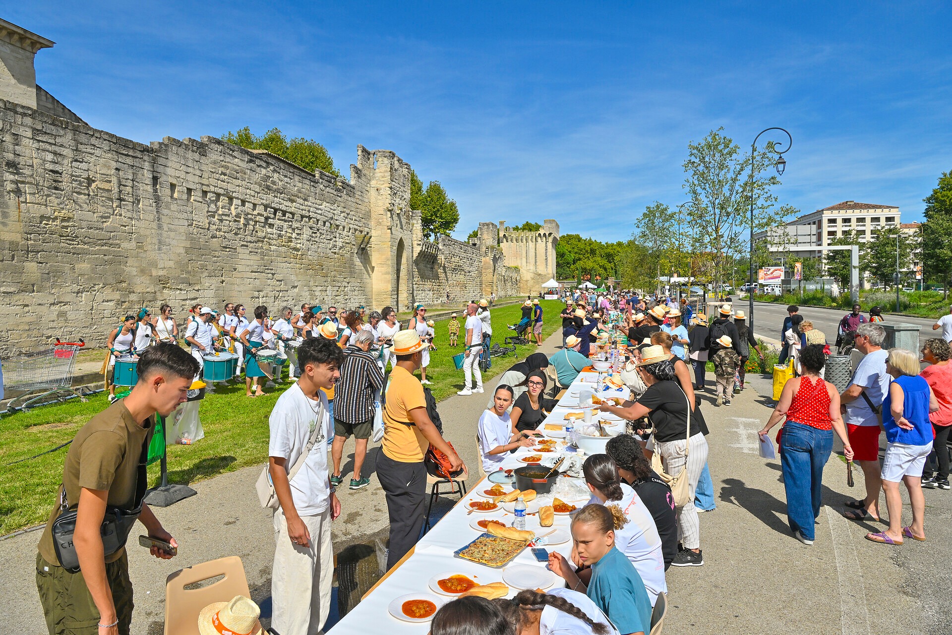 Gang Jolo Curieux Banquet